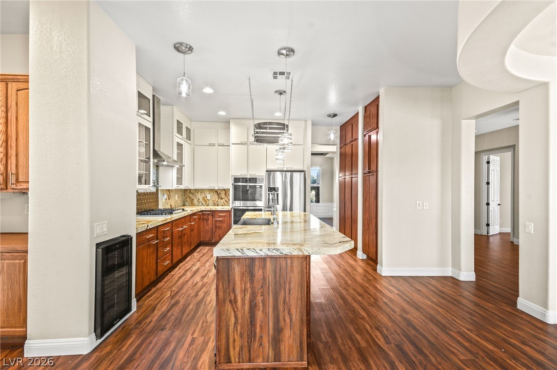 6907 May Basket Avenue