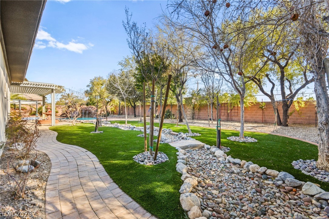 6907 May Basket Avenue