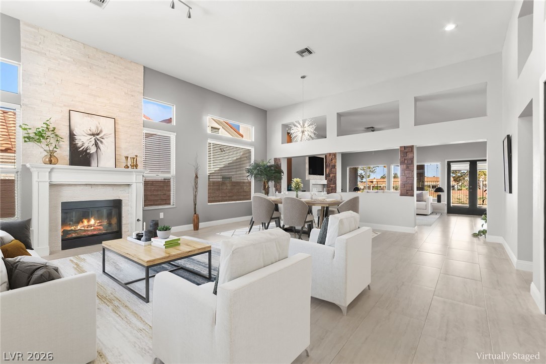 2900 Crown Ridge Drive