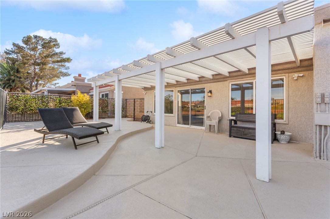 2900 Crown Ridge Drive