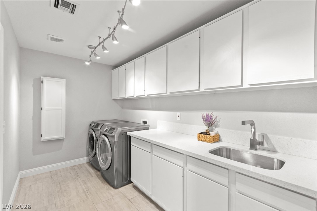 2900 Crown Ridge Drive