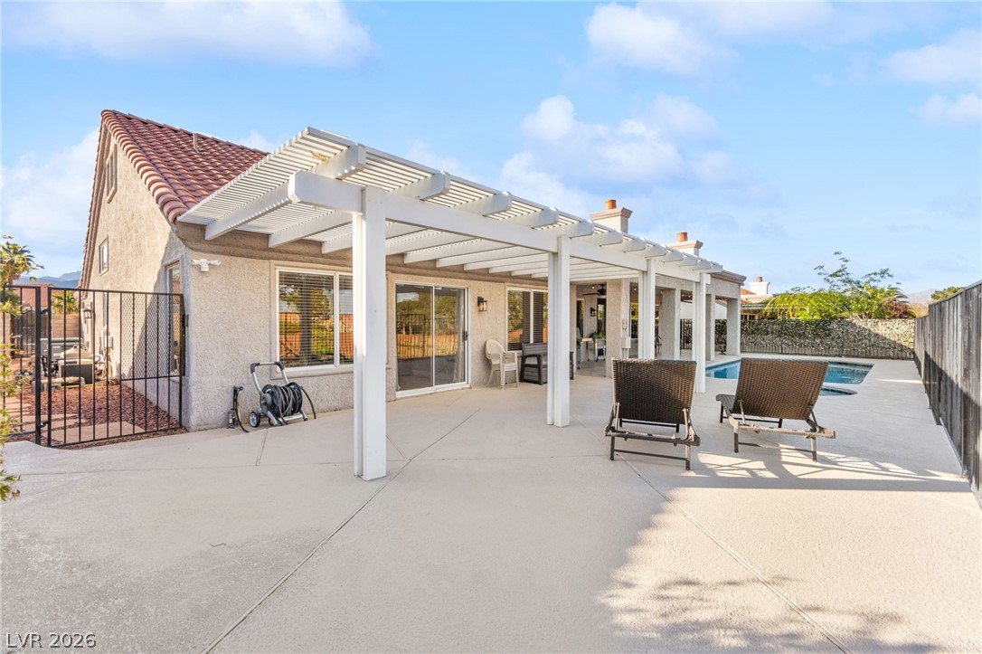 2900 Crown Ridge Drive