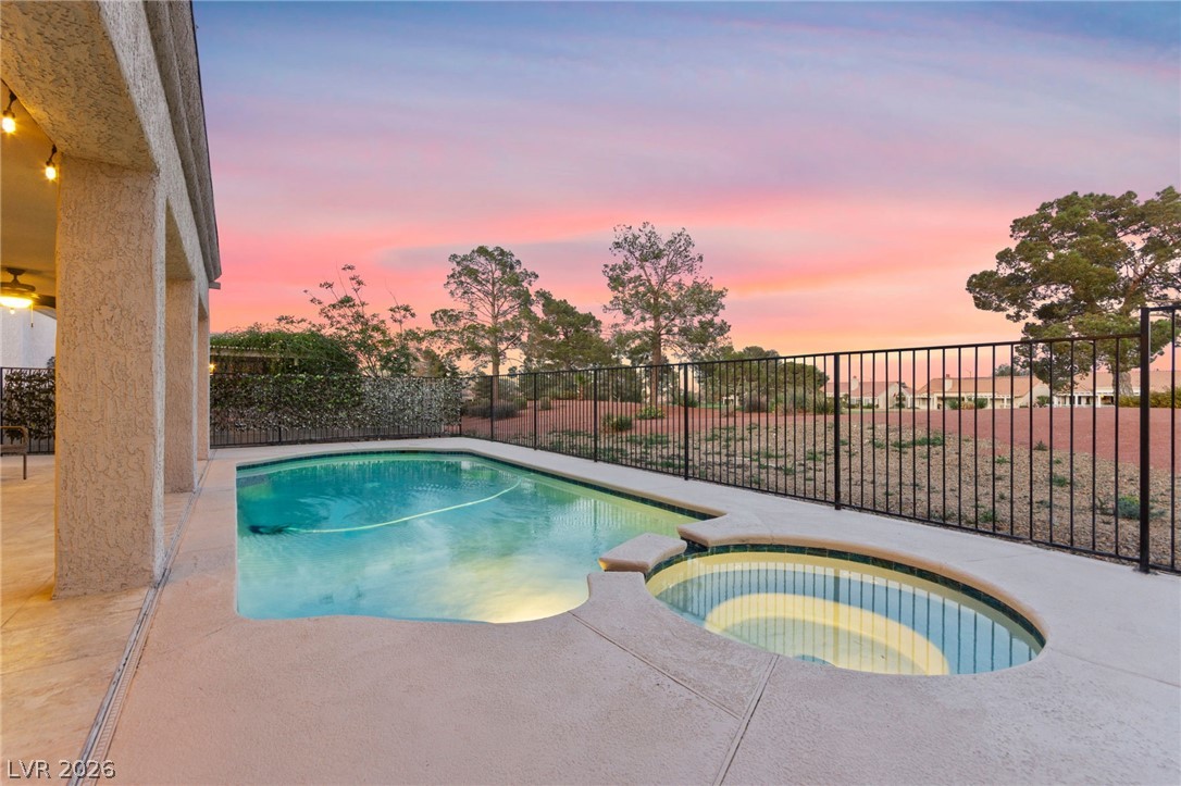 2900 Crown Ridge Drive