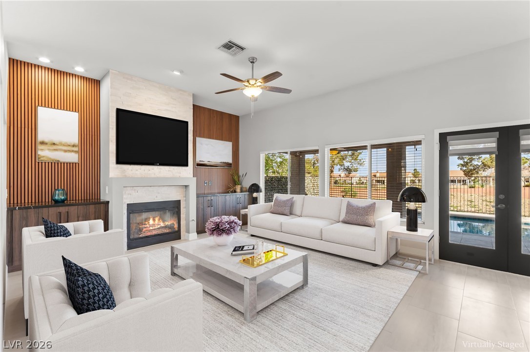 2900 Crown Ridge Drive