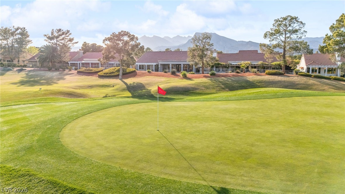 2900 Crown Ridge Drive