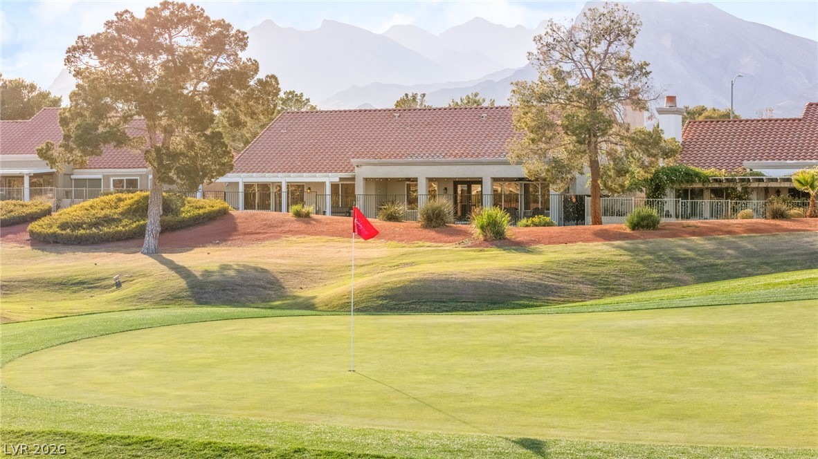 2900 Crown Ridge Drive