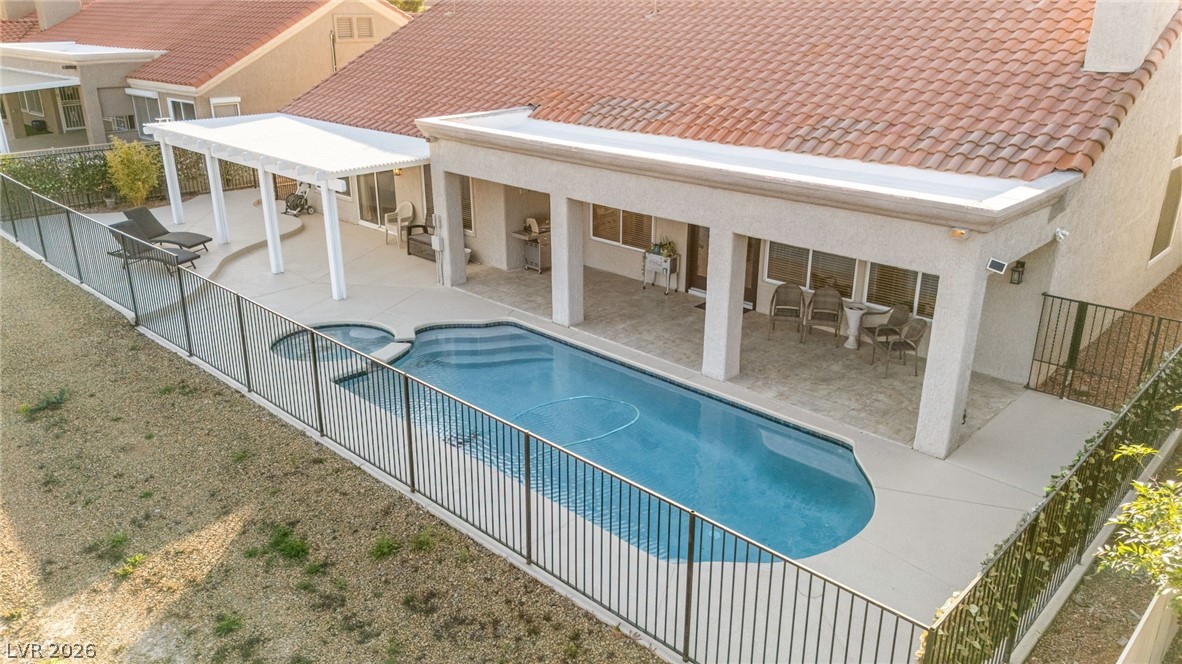 2900 Crown Ridge Drive