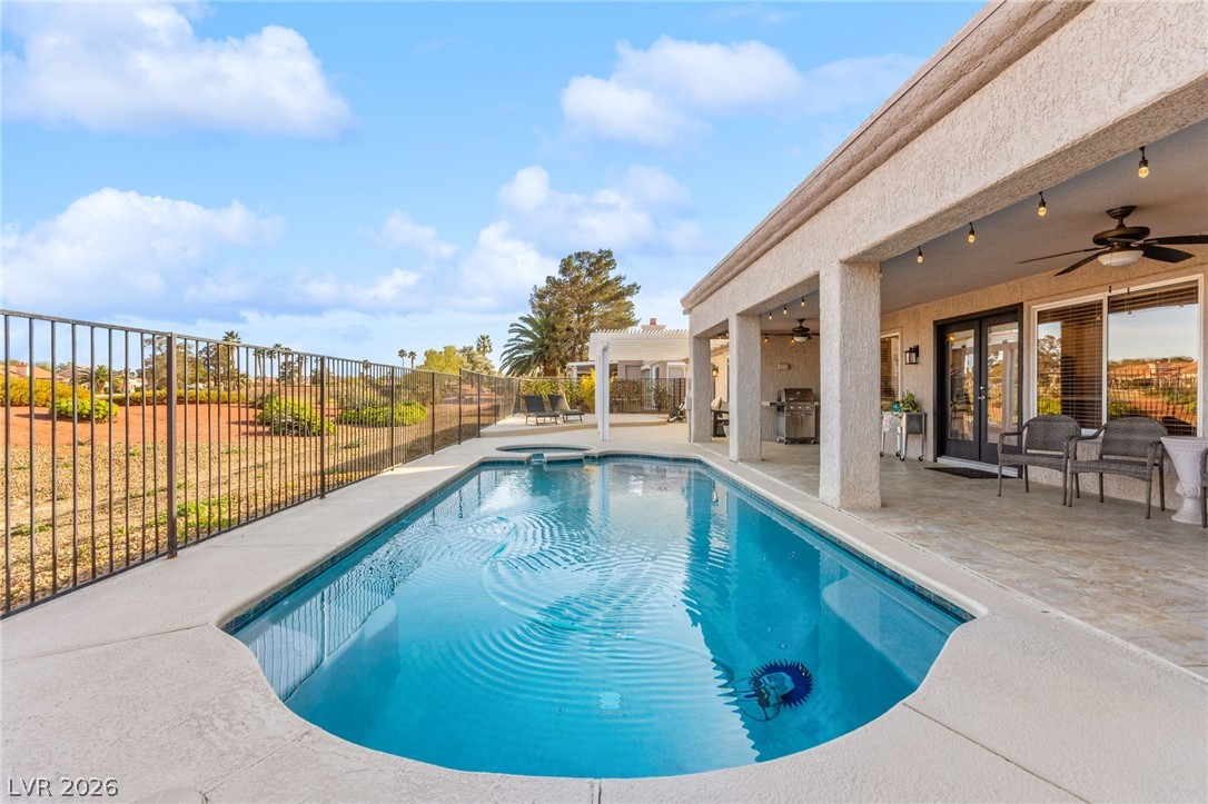 2900 Crown Ridge Drive