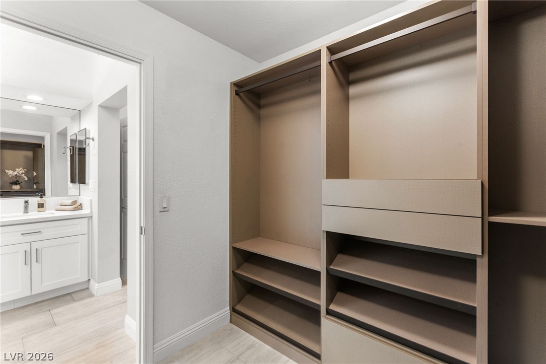 2900 Crown Ridge Drive