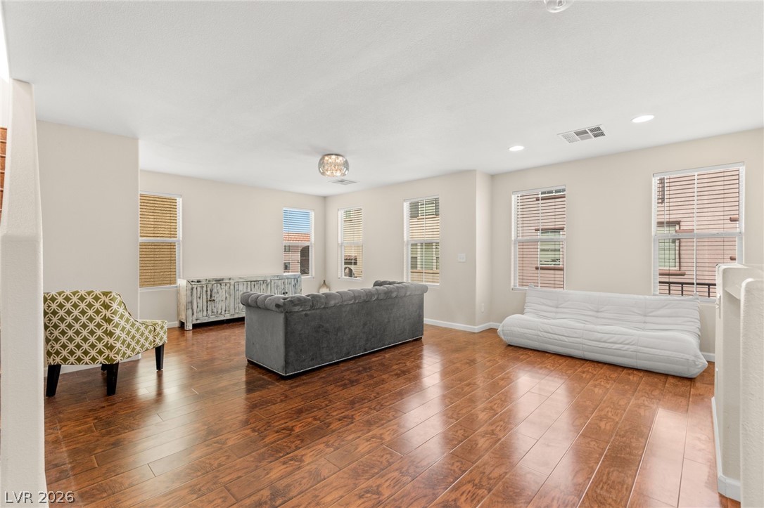 6984 Canary Ivy Way