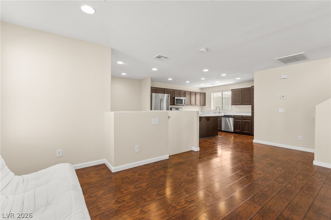 6984 Canary Ivy Way