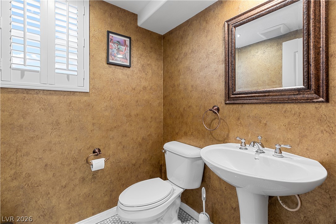 6855 Desert Island Street