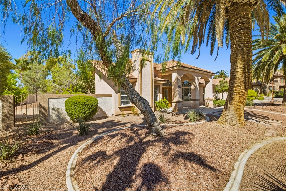 206 East Mesa Verde Lane