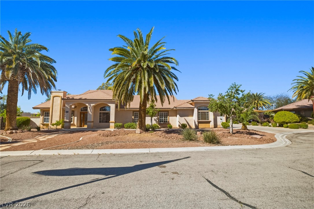 206 East Mesa Verde Lane