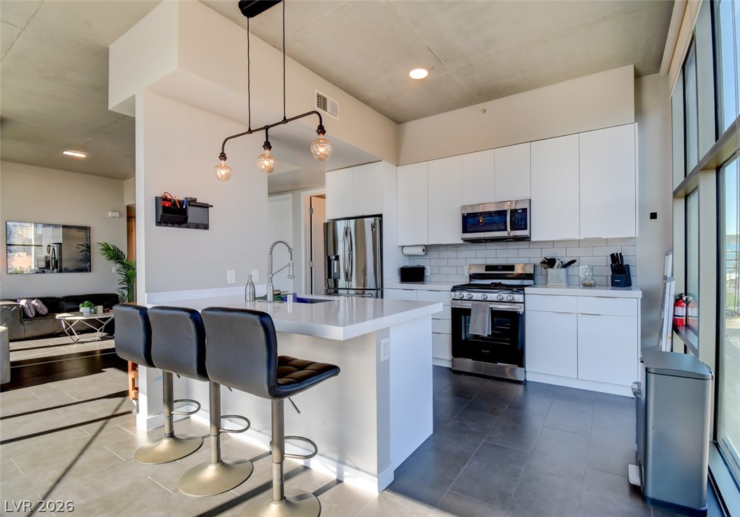 353 East Bonneville Avenue 575