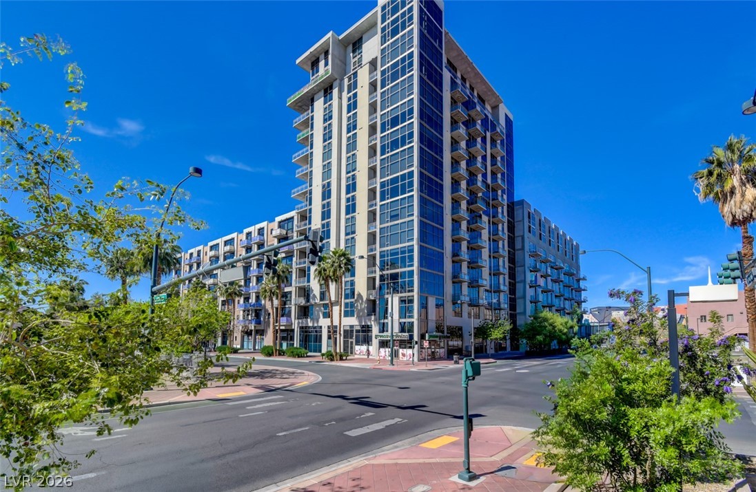 353 East Bonneville Avenue 575