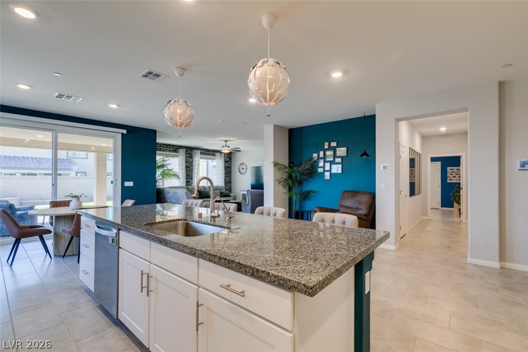 4049 Fossatello Avenue