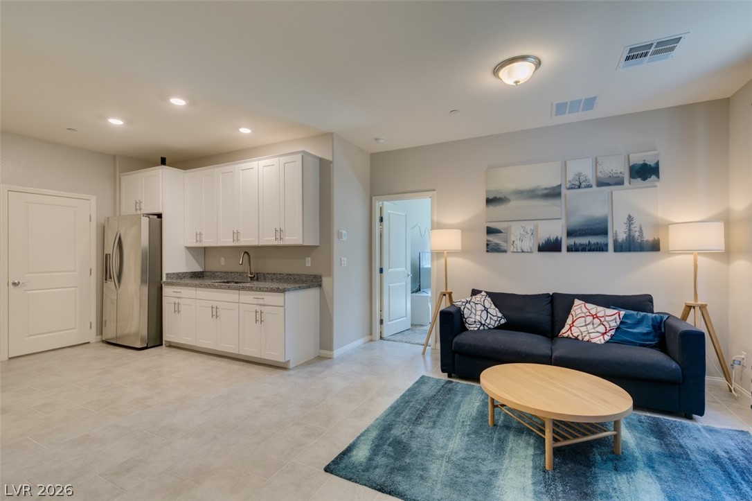 4049 Fossatello Avenue