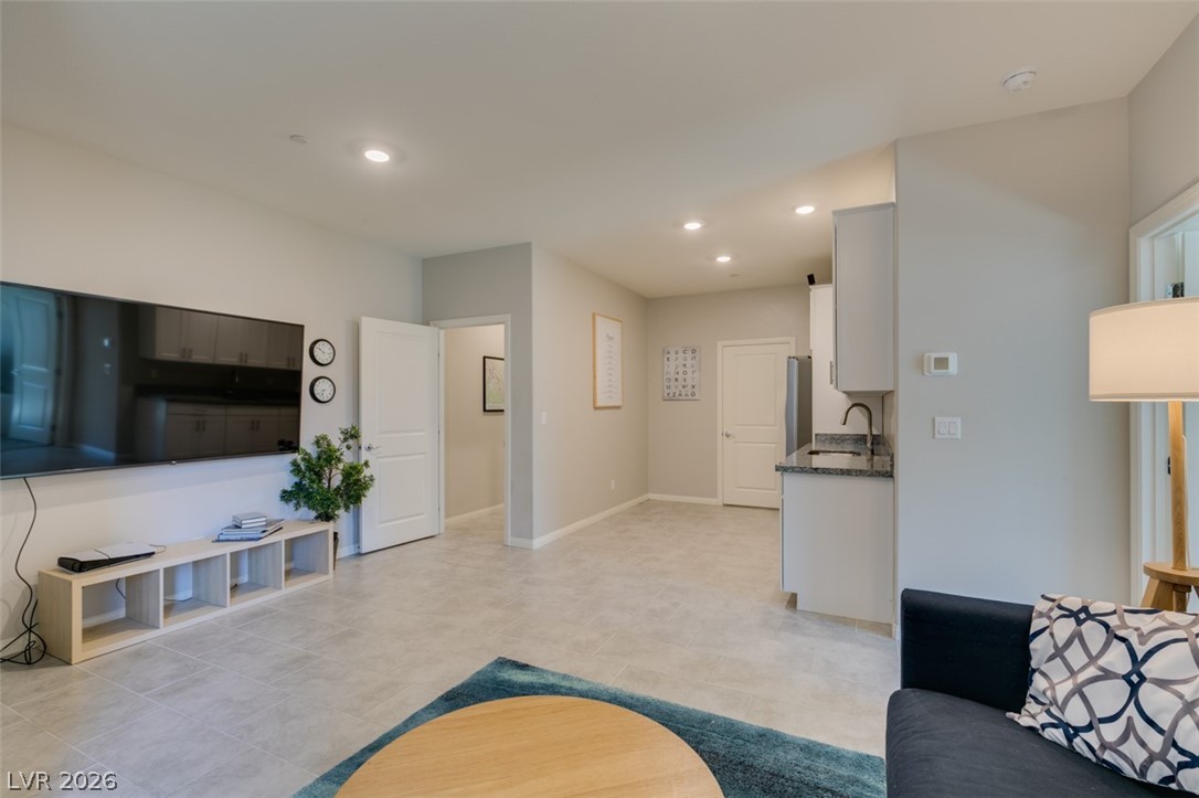 4049 Fossatello Avenue