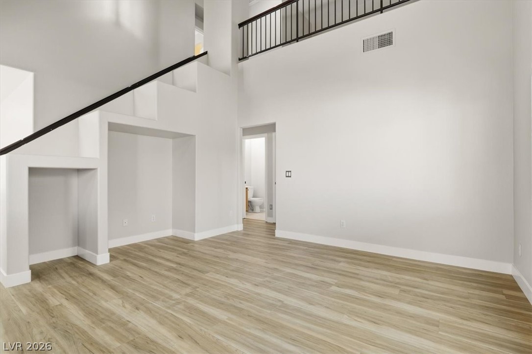 10408 Sloping Hill Avenue