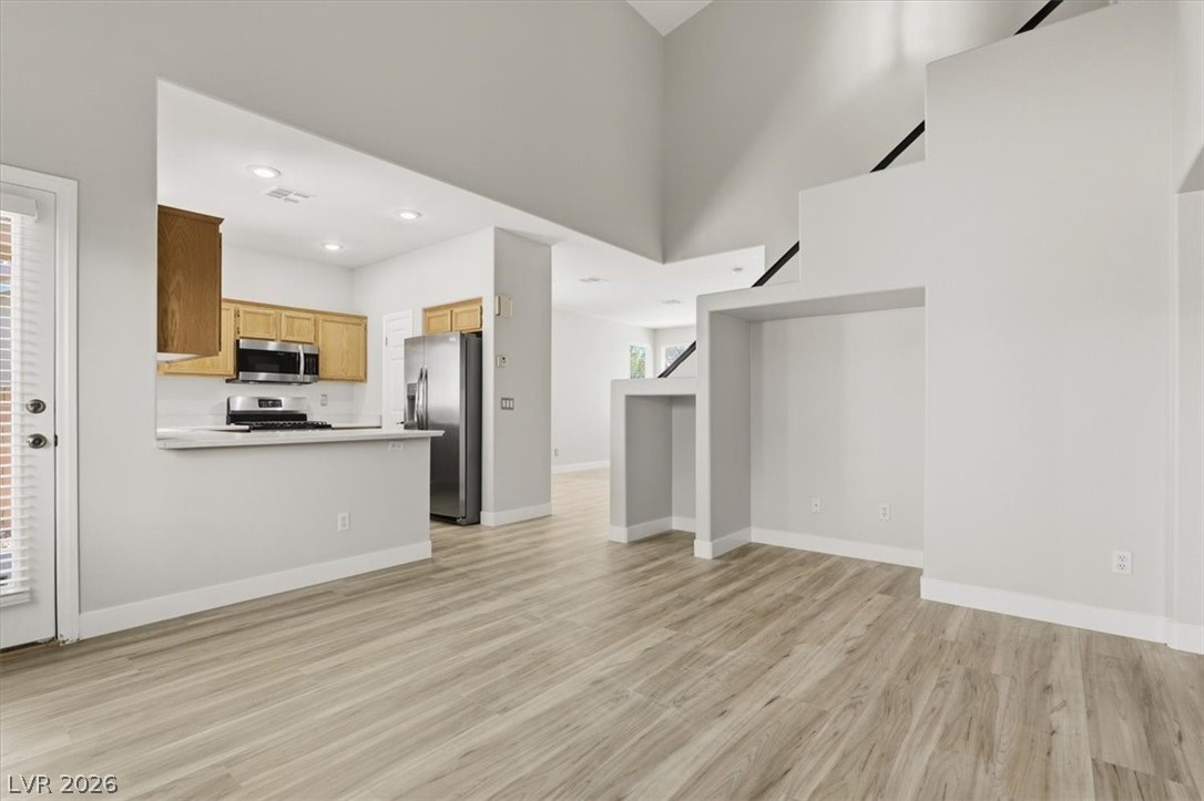 10408 Sloping Hill Avenue