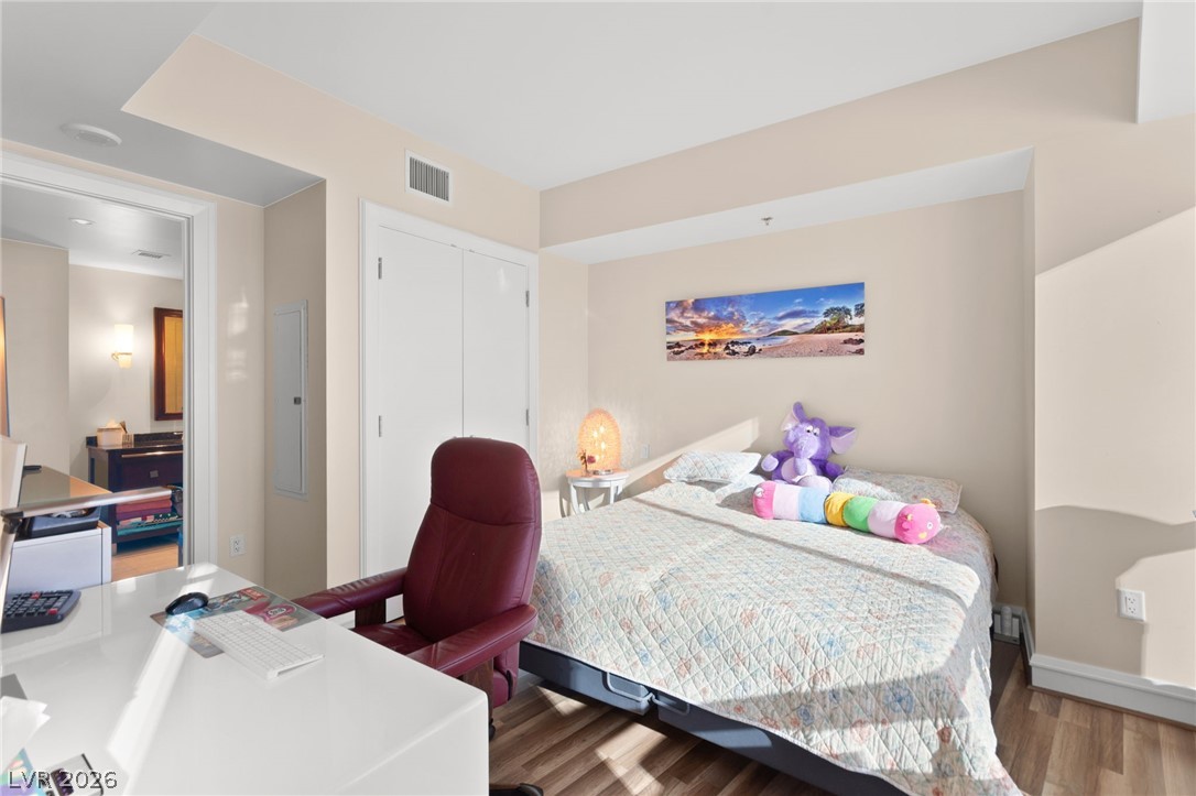 2700 Las Vegas Boulevard 1408