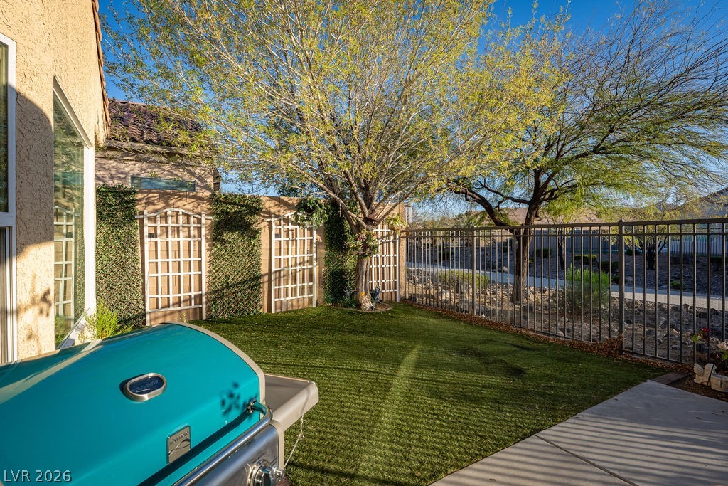 2767 Lochleven Way