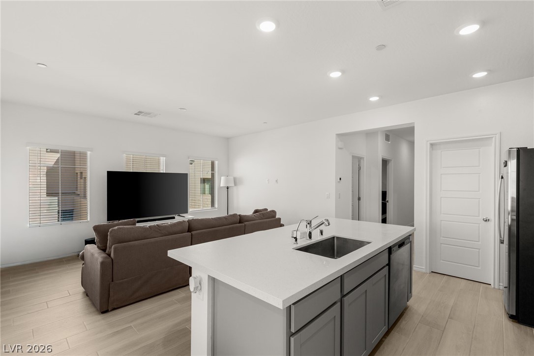 600 North Carriage Hill Drive 2156