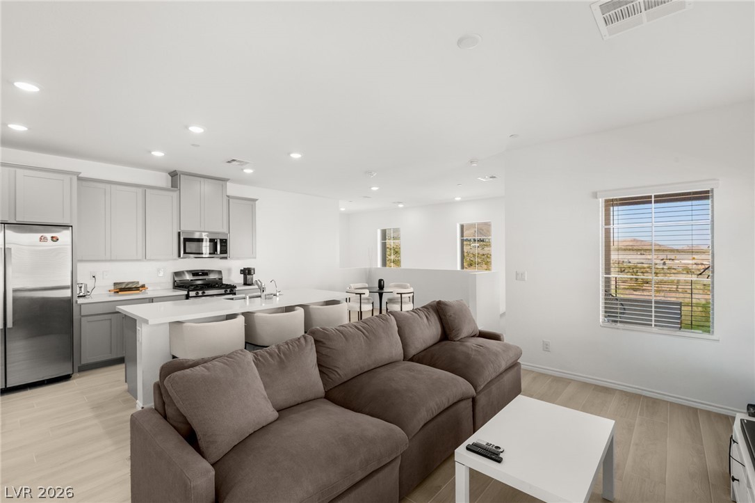 600 North Carriage Hill Drive 2156