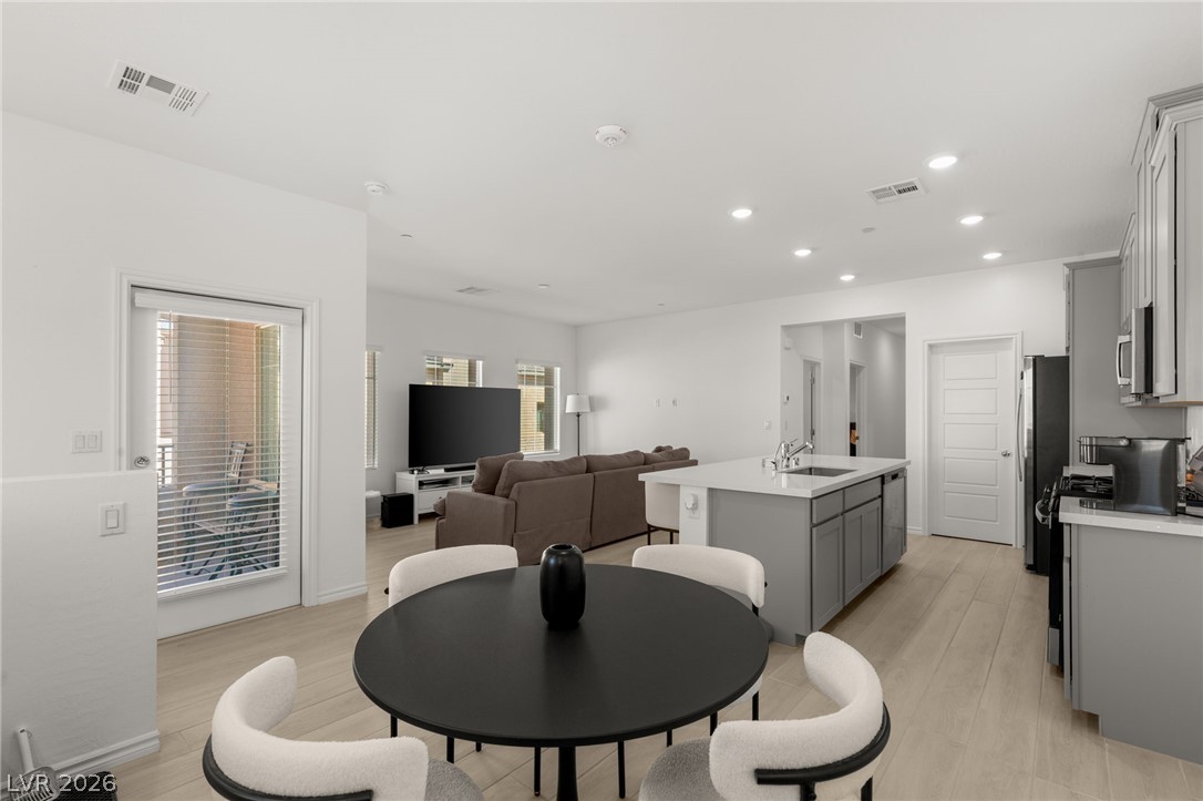 600 North Carriage Hill Drive 2156