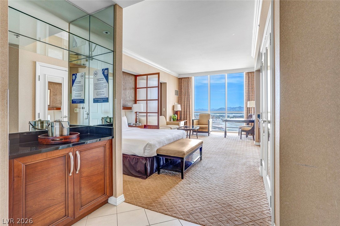 135 East Harmon Avenue 3704