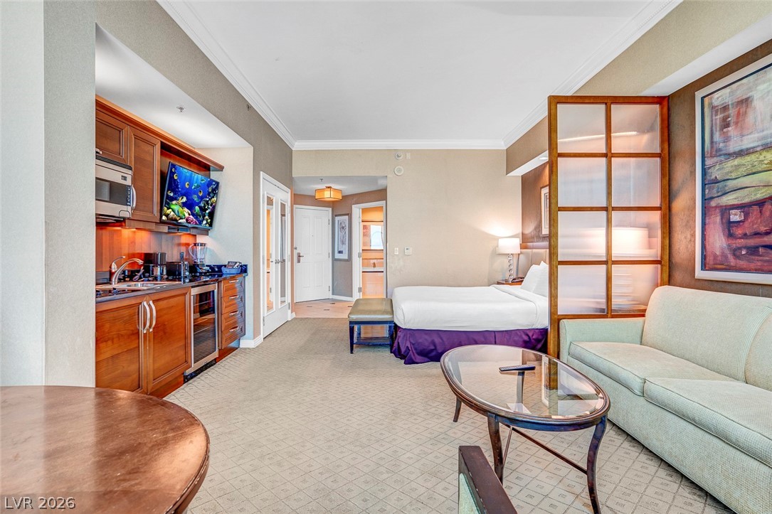 135 East Harmon Avenue 3704