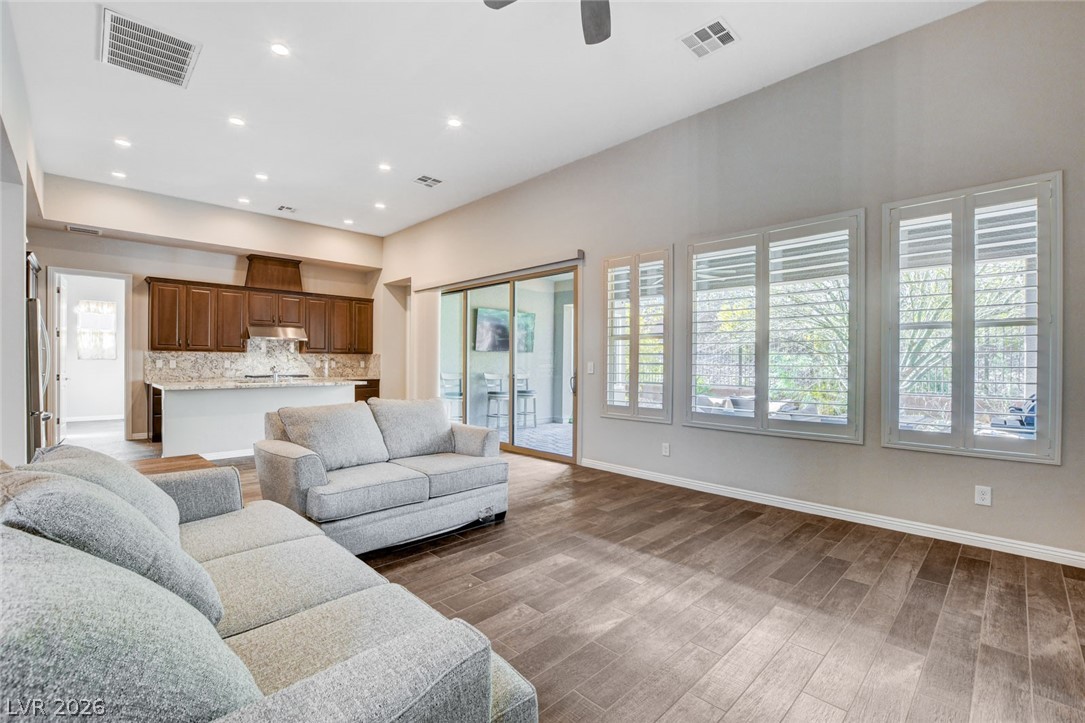 6803 Regency Crest Avenue