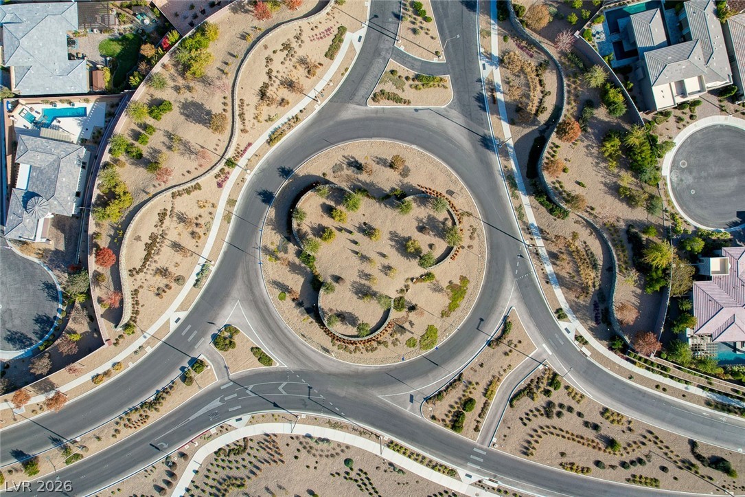 6803 Regency Crest Avenue