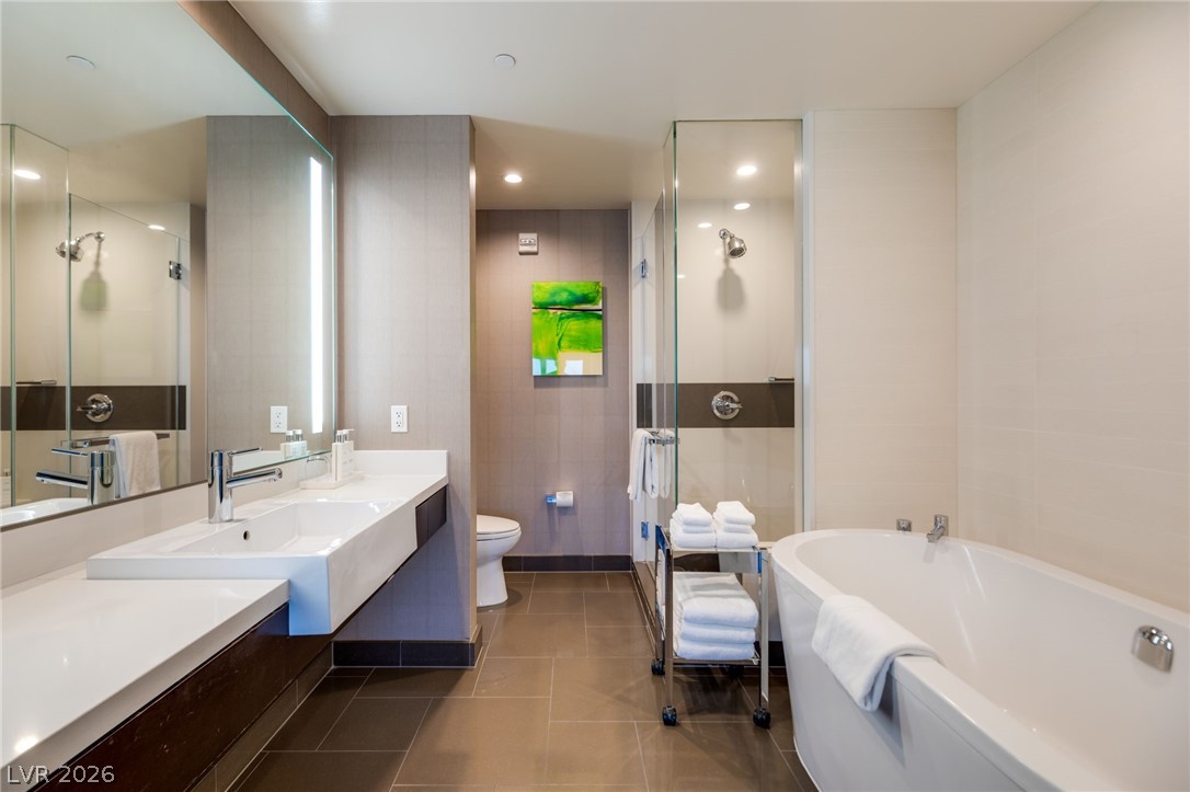 2600 West Harmon Avenue 50012