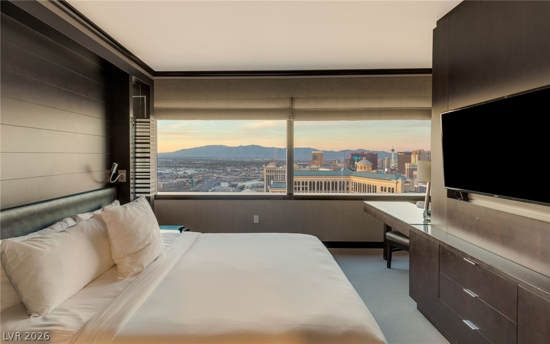 2600 West Harmon Avenue 50012