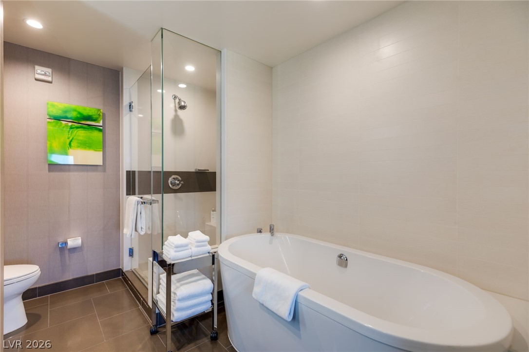 2600 West Harmon Avenue 50012