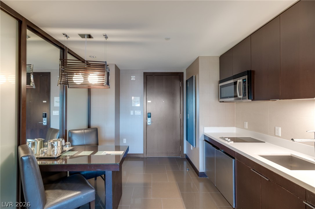 2600 West Harmon Avenue 50012