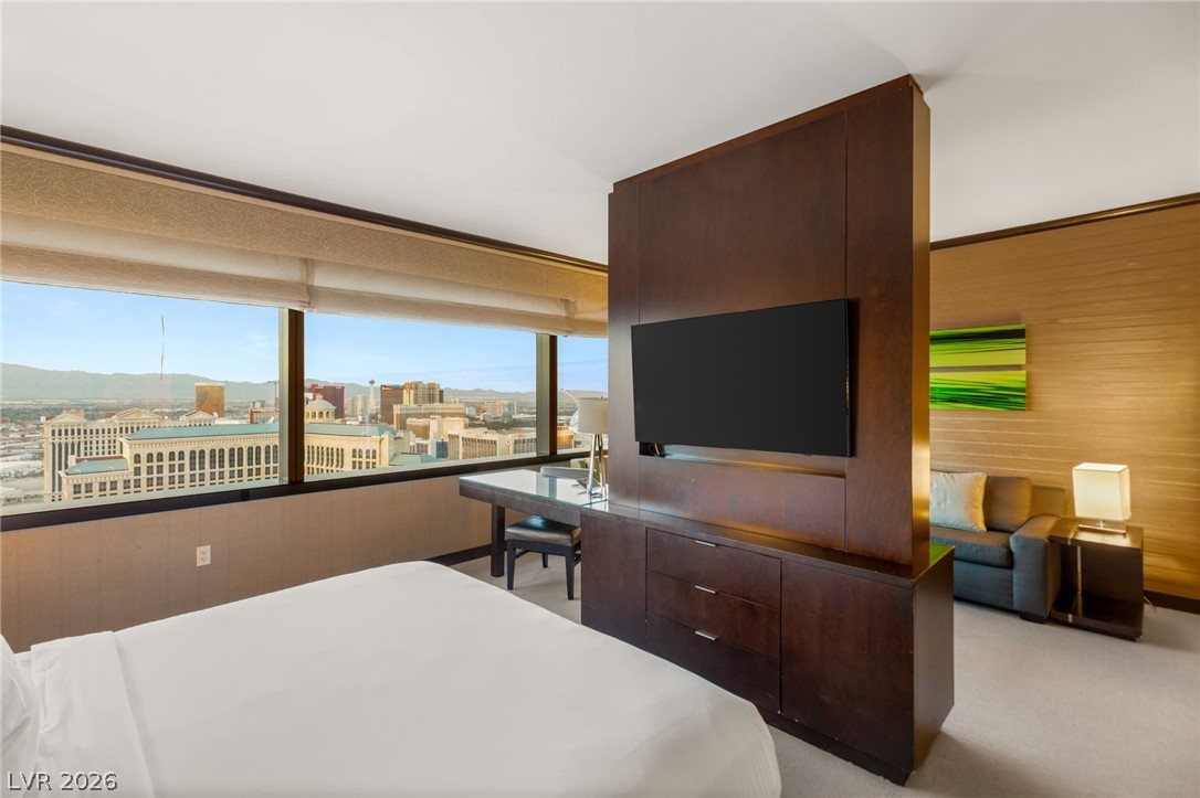 2600 West Harmon Avenue 50012