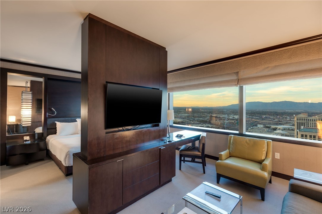 2600 West Harmon Avenue 50012