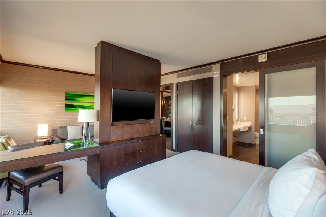 2600 West Harmon Avenue 50012