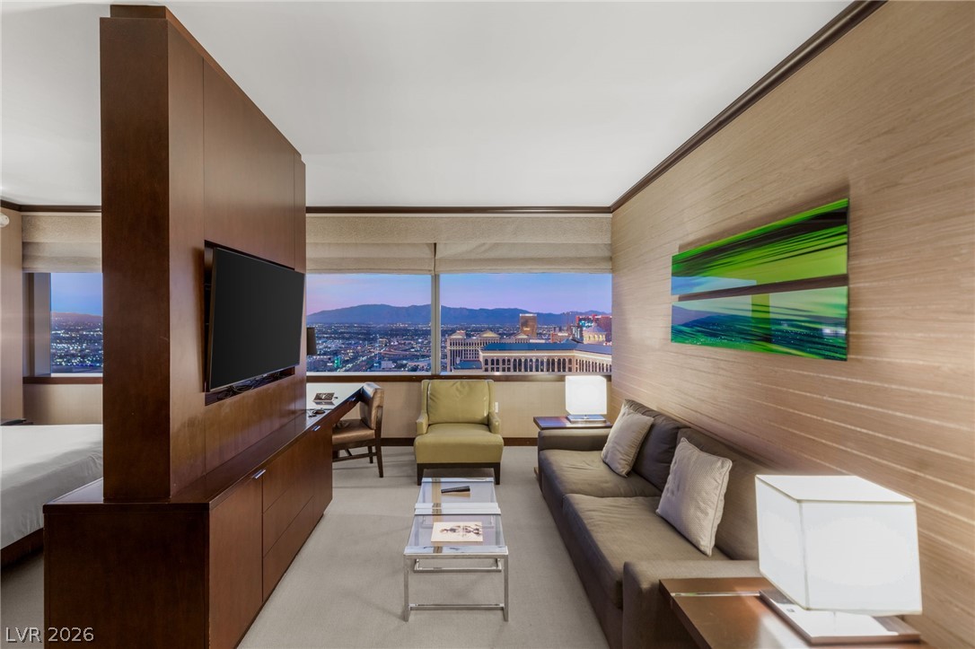 2600 West Harmon Avenue 50012