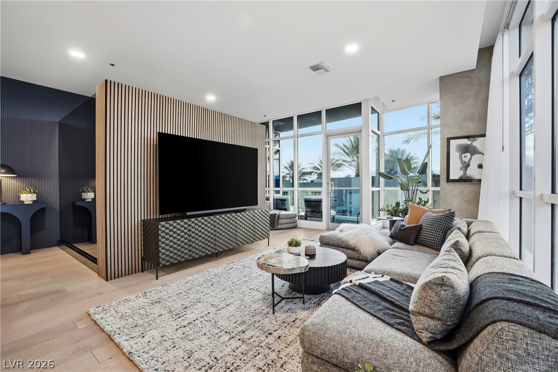 4575 Dean Martin Drive 307