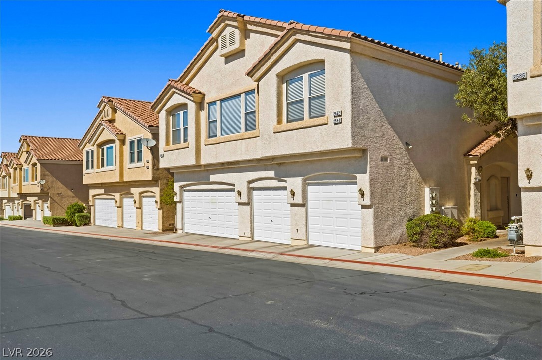 2582 Lazy Saddle Drive