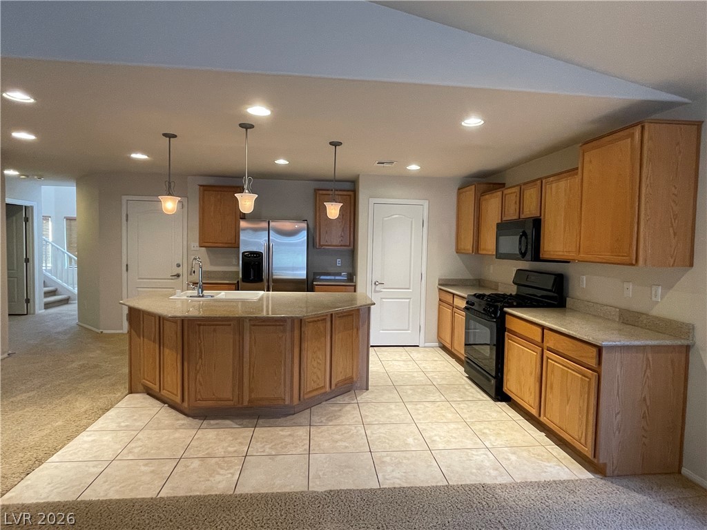 417 Colorful Rain Avenue