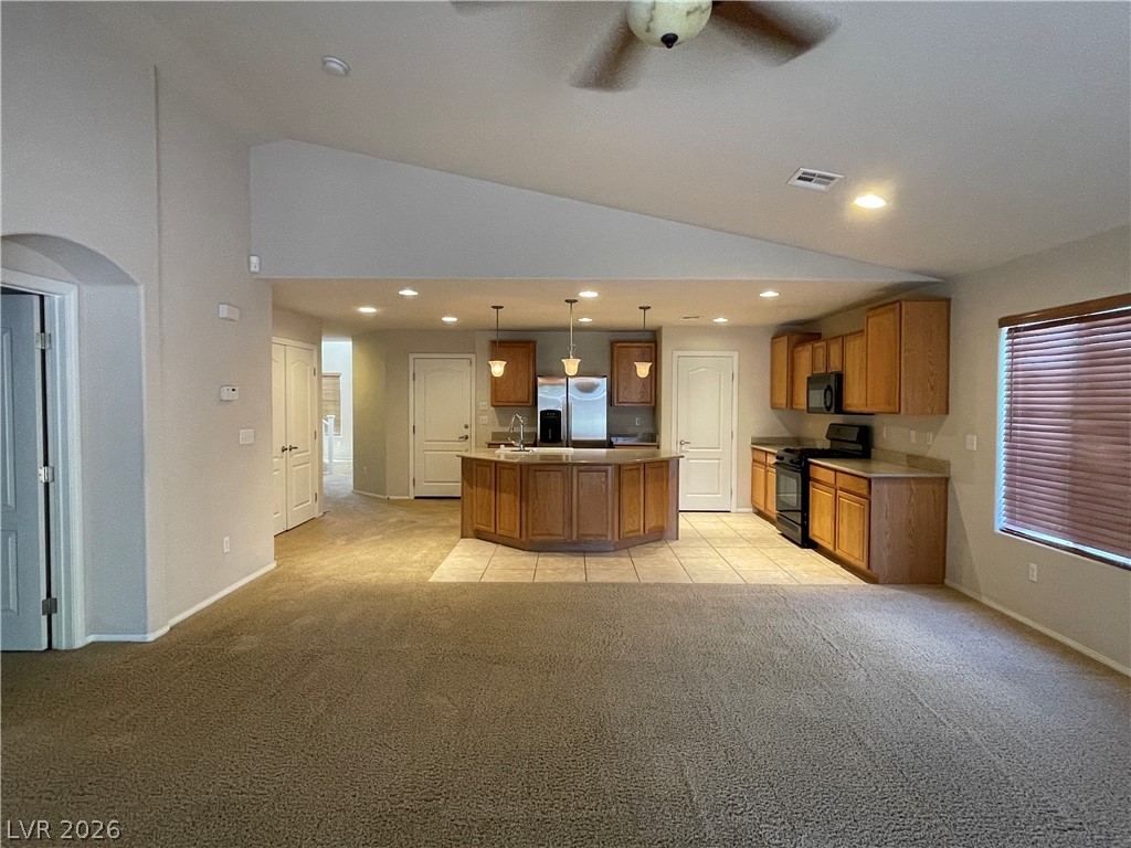 417 Colorful Rain Avenue