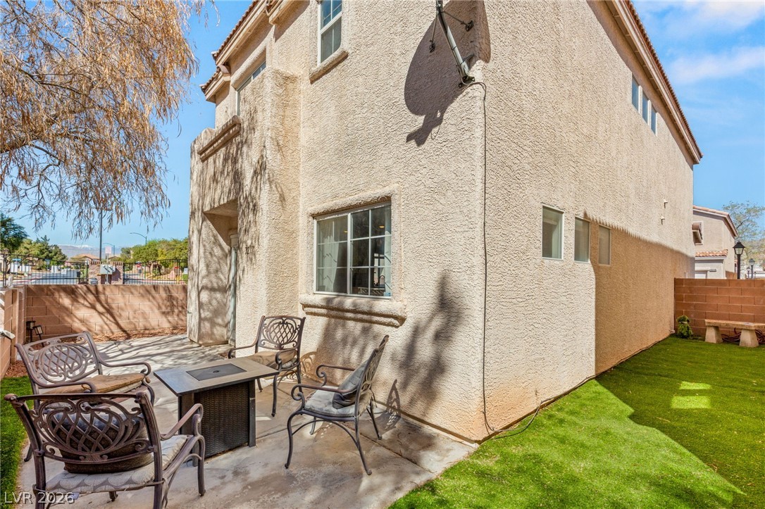 3217 Inlet Bay Avenue