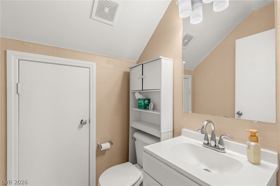 3217 Inlet Bay Avenue