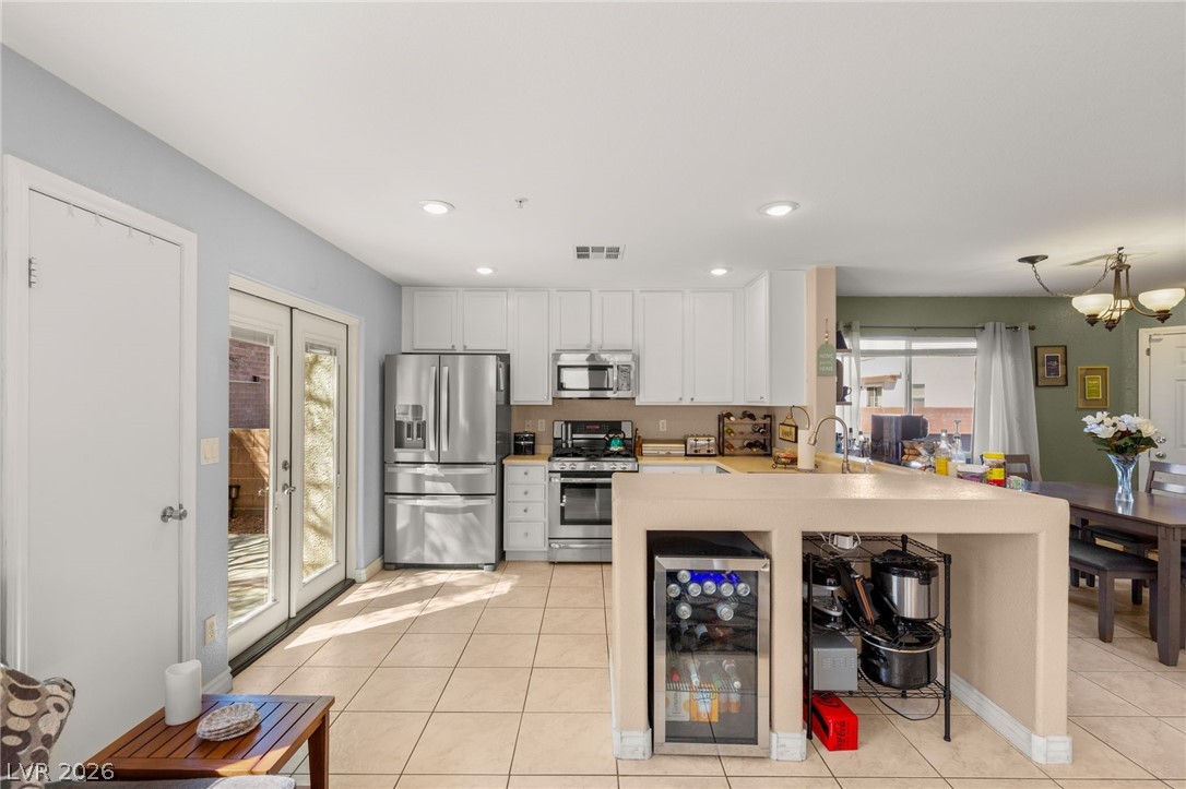 3217 Inlet Bay Avenue