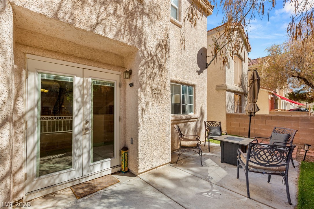 3217 Inlet Bay Avenue